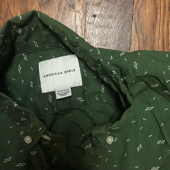 Green short sleeve button down - Picture 2 of 2